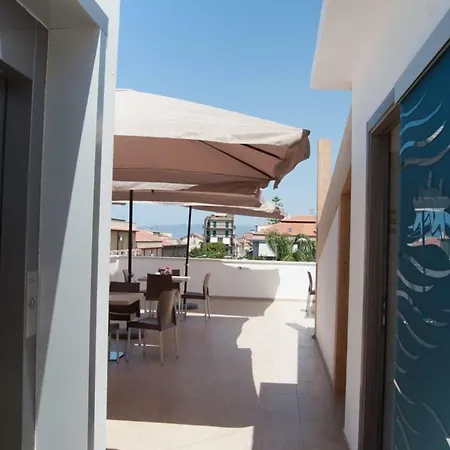 Le Tre Stelle Marine Bed and Breakfast *